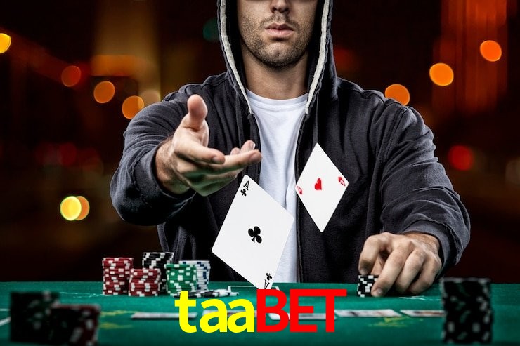 Comparação APP Mobile vs Versão Web taabet
